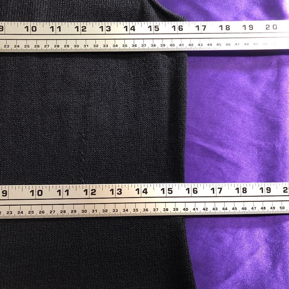 📌St. John Great Form Fitting Sleeveless Knit Dress - Picture 7 of 14